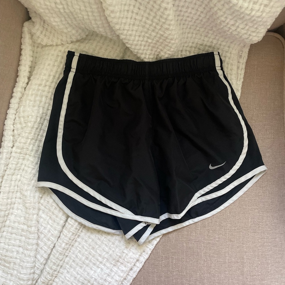 Nike Women’s Dri-FIT Black Active Running Shorts Breathable with Liner Size S